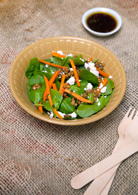 Insalata Aromatica con Feta e Lenticchie