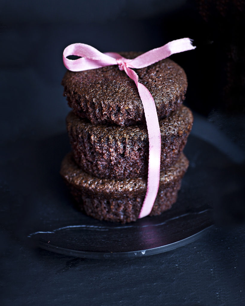 Chocolate and olive oil little cakes by Nigella – Tortine al cioccolato e olio d’oliva da Nigelissima